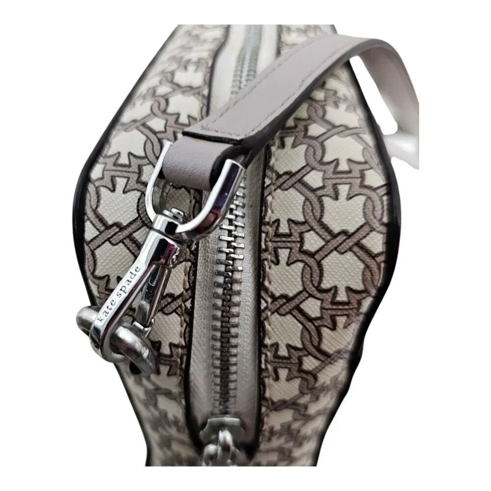 Kate Spade New York Spade Link Taupe And Cream Camera Crossbody Shoulder Bag COA